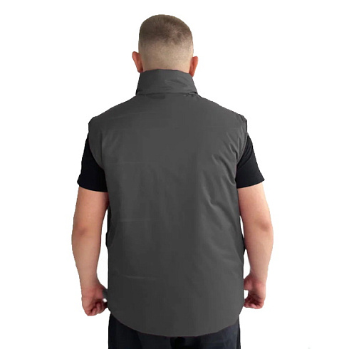 Жилет без стежки с накладными объёмными карманами серый